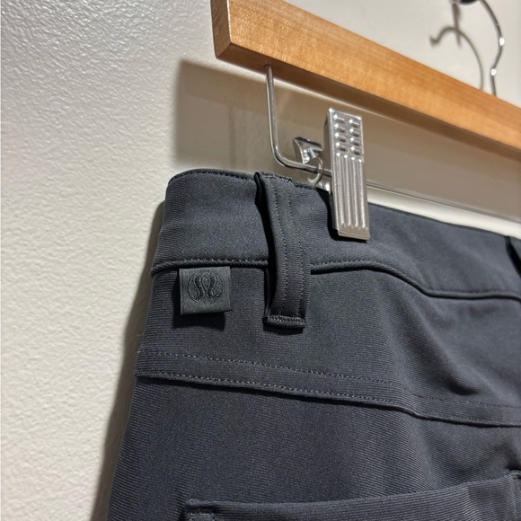 lululemon athletica Men's ABC Classic Fit 5 Pocket Pant Warpstreme Size 30 - Picture 4 of 5